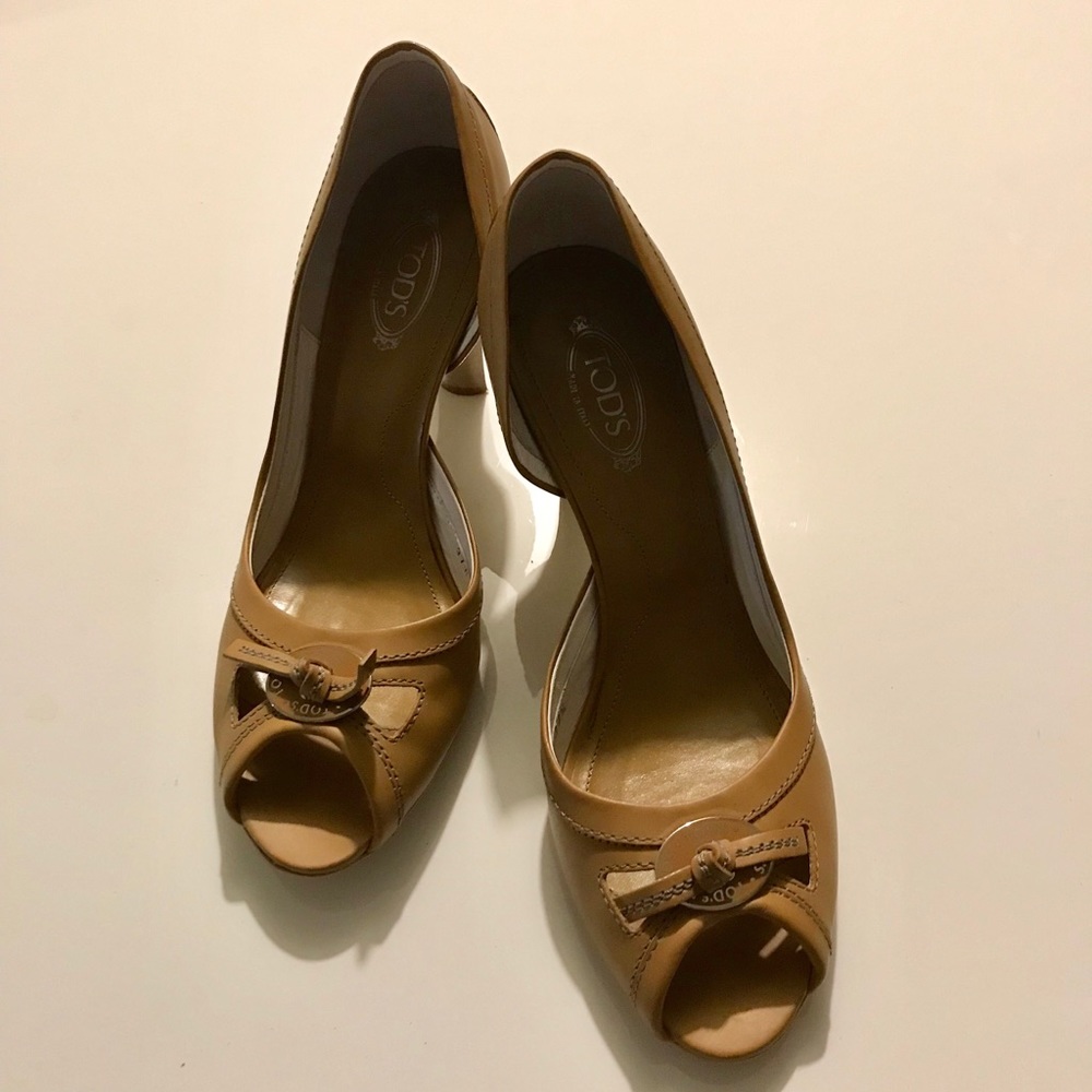 Tod’s penny loafer, open toe heel